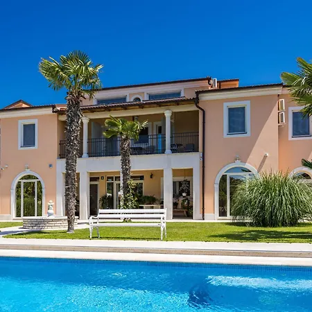 Διαμέρισμα Vizula By Interhome